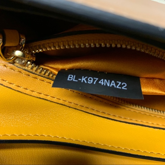 NEW Valentino B-Rockstud paneled shoulder bag - Picture 10 of 12